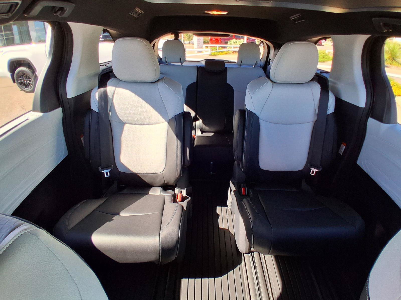 New 2026 Toyota Sienna XSE FWD image 28