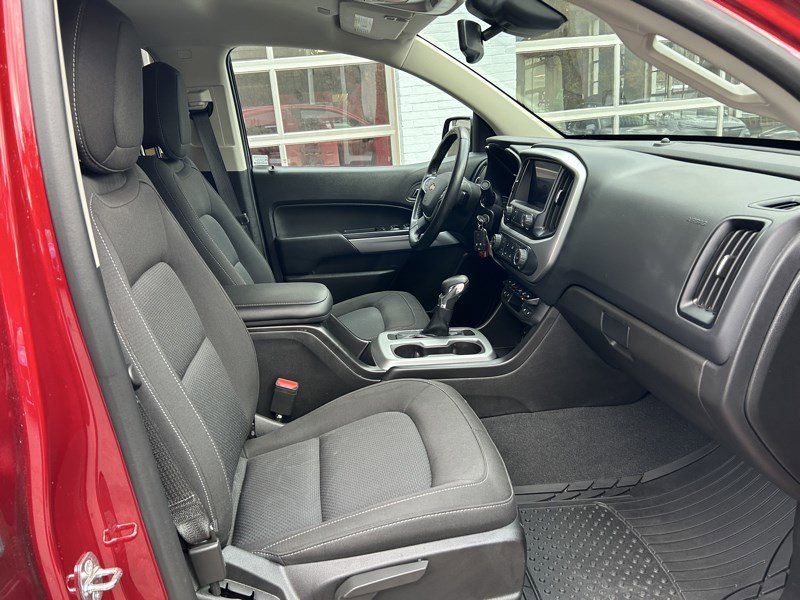 Used 2022 Chevrolet Colorado LT w/ Safety Package image 23