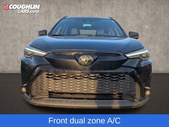 Used 2024 Toyota Corolla Cross XSE image 3