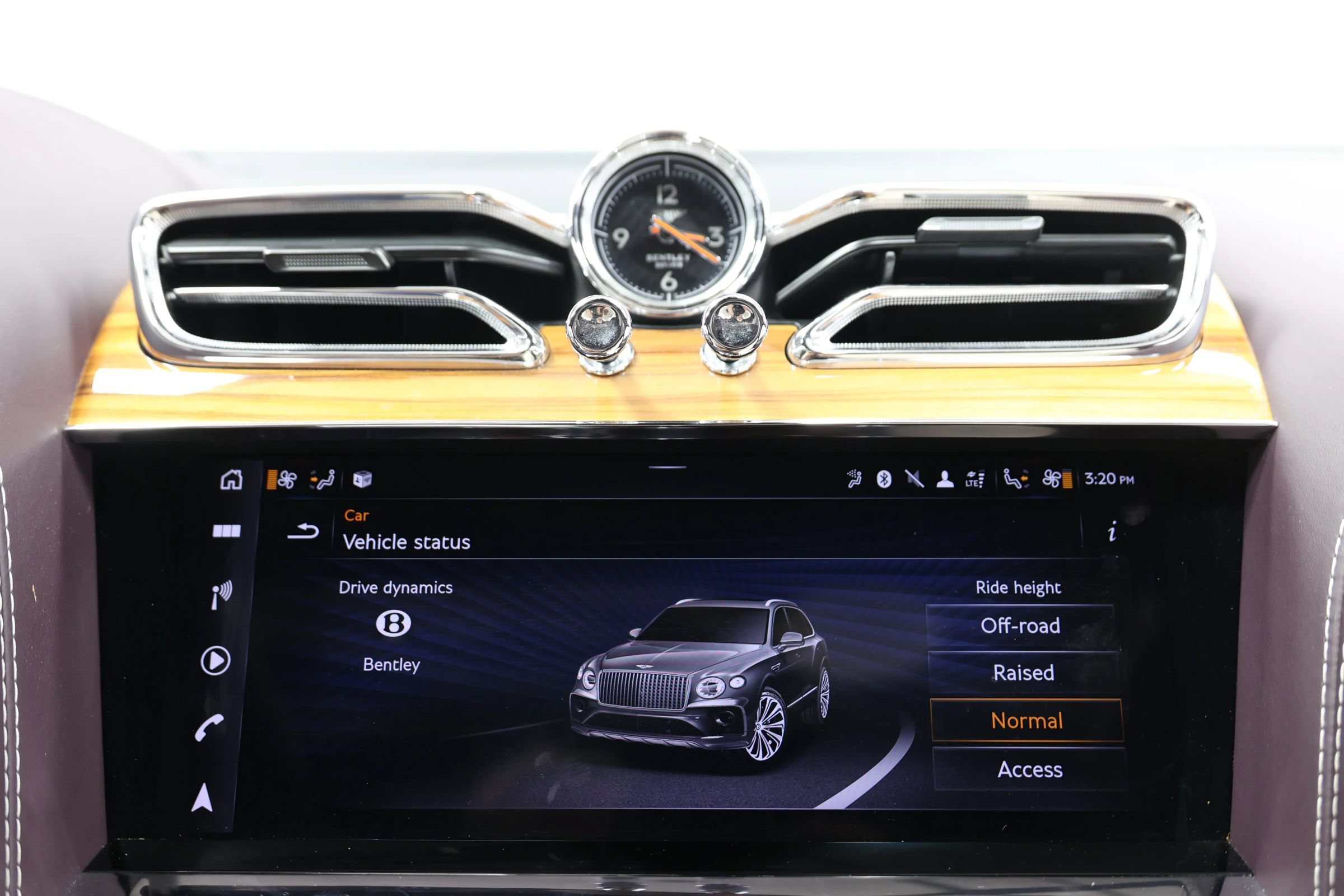Used 2023 Bentley Bentayga Extended Wheelbase AWD/4WD image 47