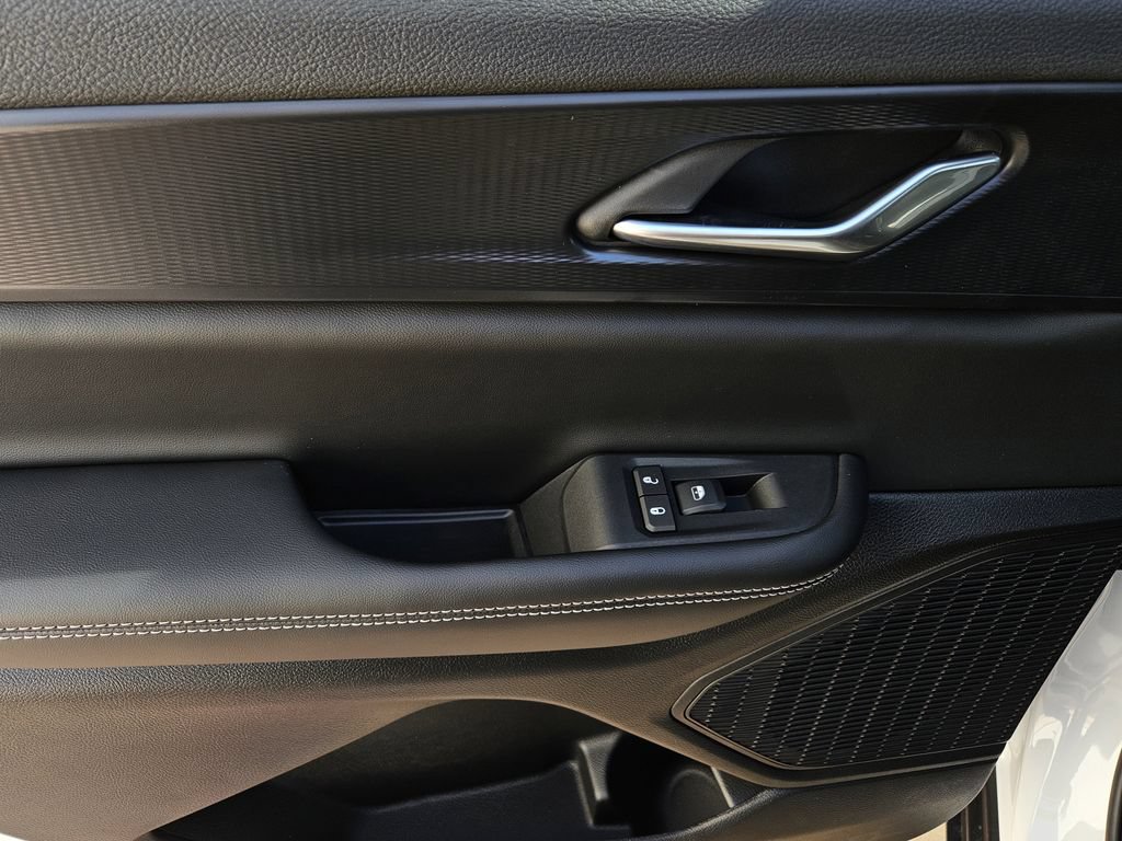 New 2026 Jeep Grand Cherokee L 2WD image 13