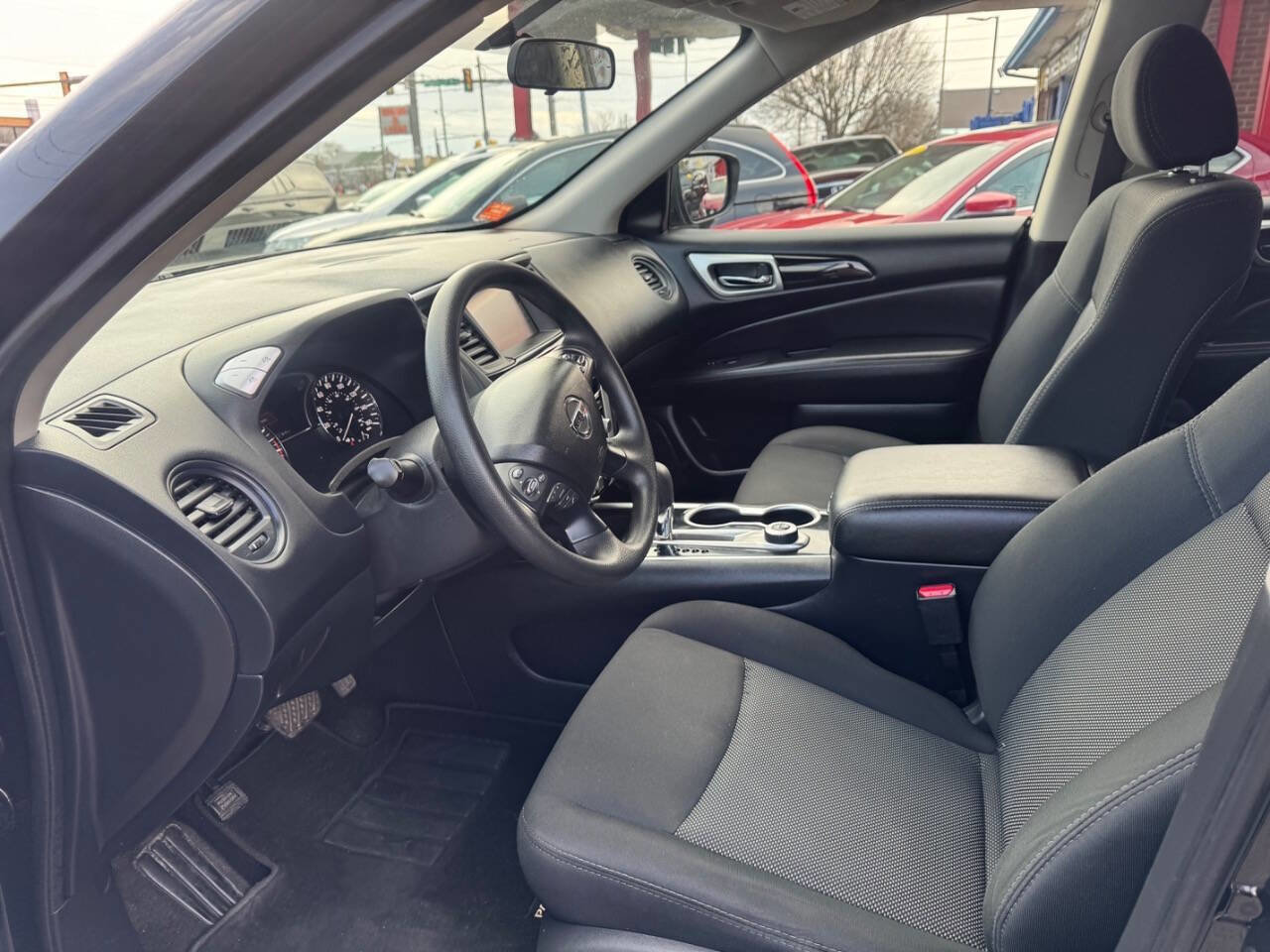 Used 2019 Nissan Pathfinder S image 13