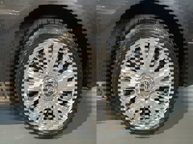 Used 2011 Rolls-Royce Ghost image 38