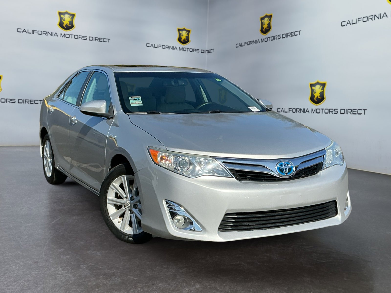 Used 2012 Toyota Camry XLE w/ Leather Pkg FWD image 3