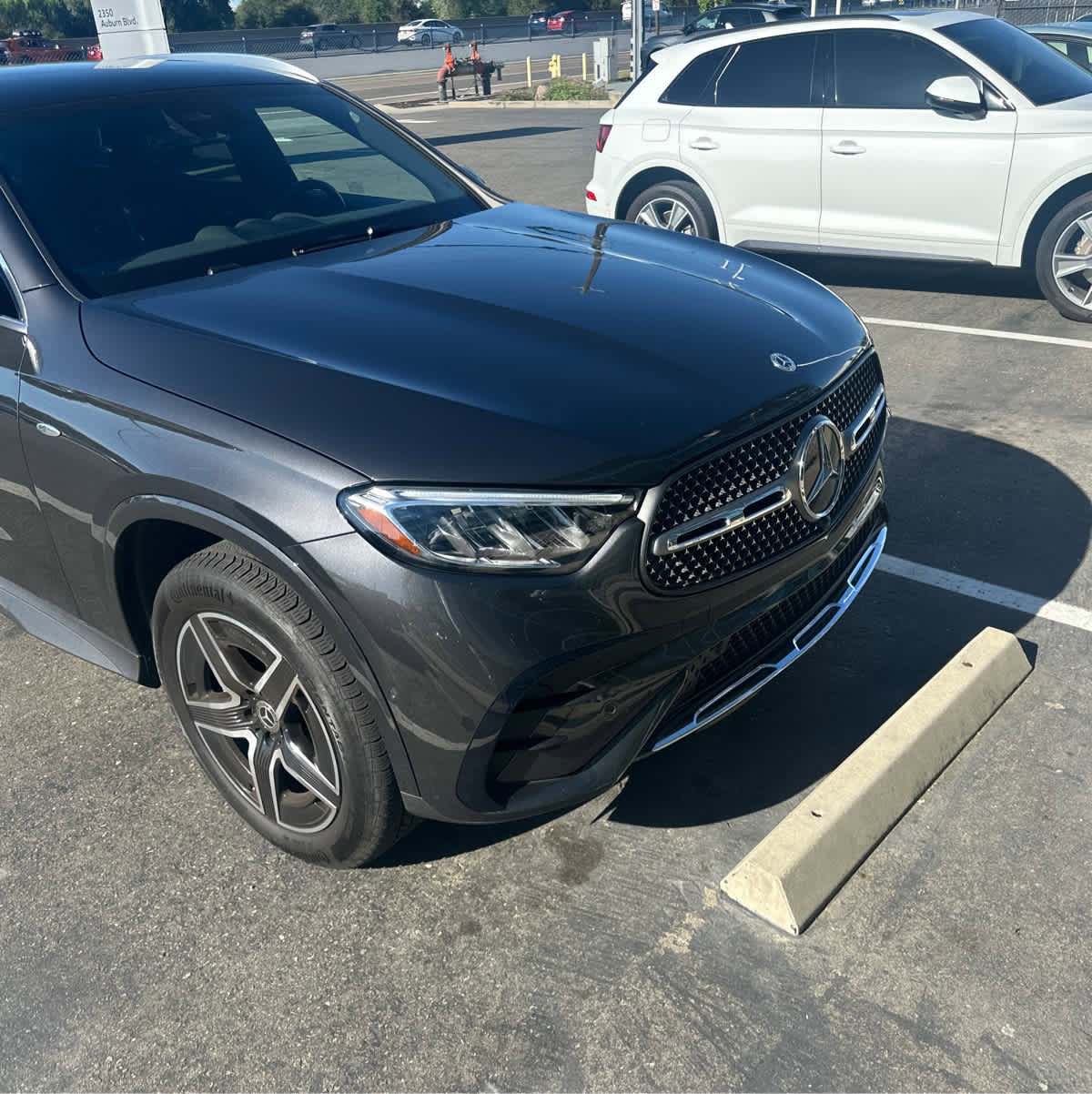 Used 2025 Mercedes-Benz GLC 350e 4MATIC image 12