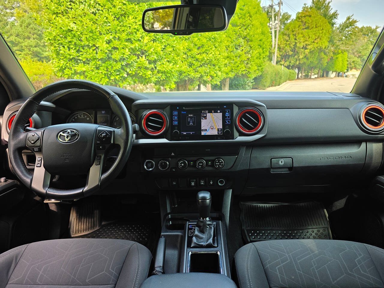 Used 2019 Toyota Tacoma TRD Off-Road AWD/4WD image 15
