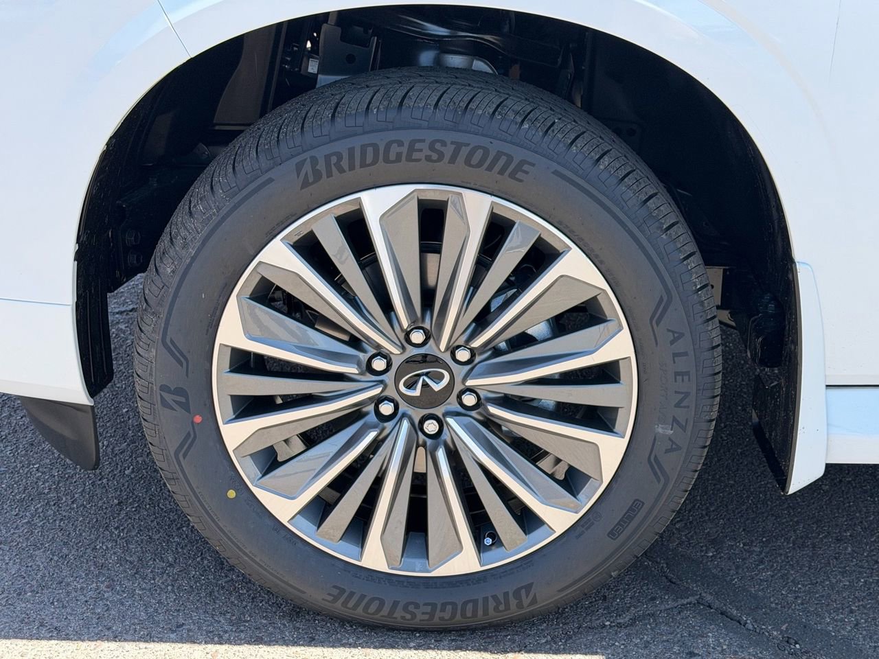 New 2026 INFINITI QX80 Luxe RWD image 10