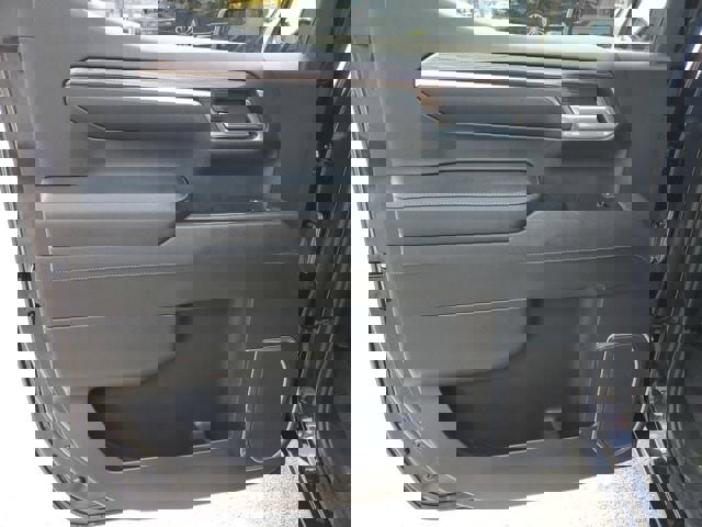 Used 2023 Chevrolet Silverado 1500 RST image 19