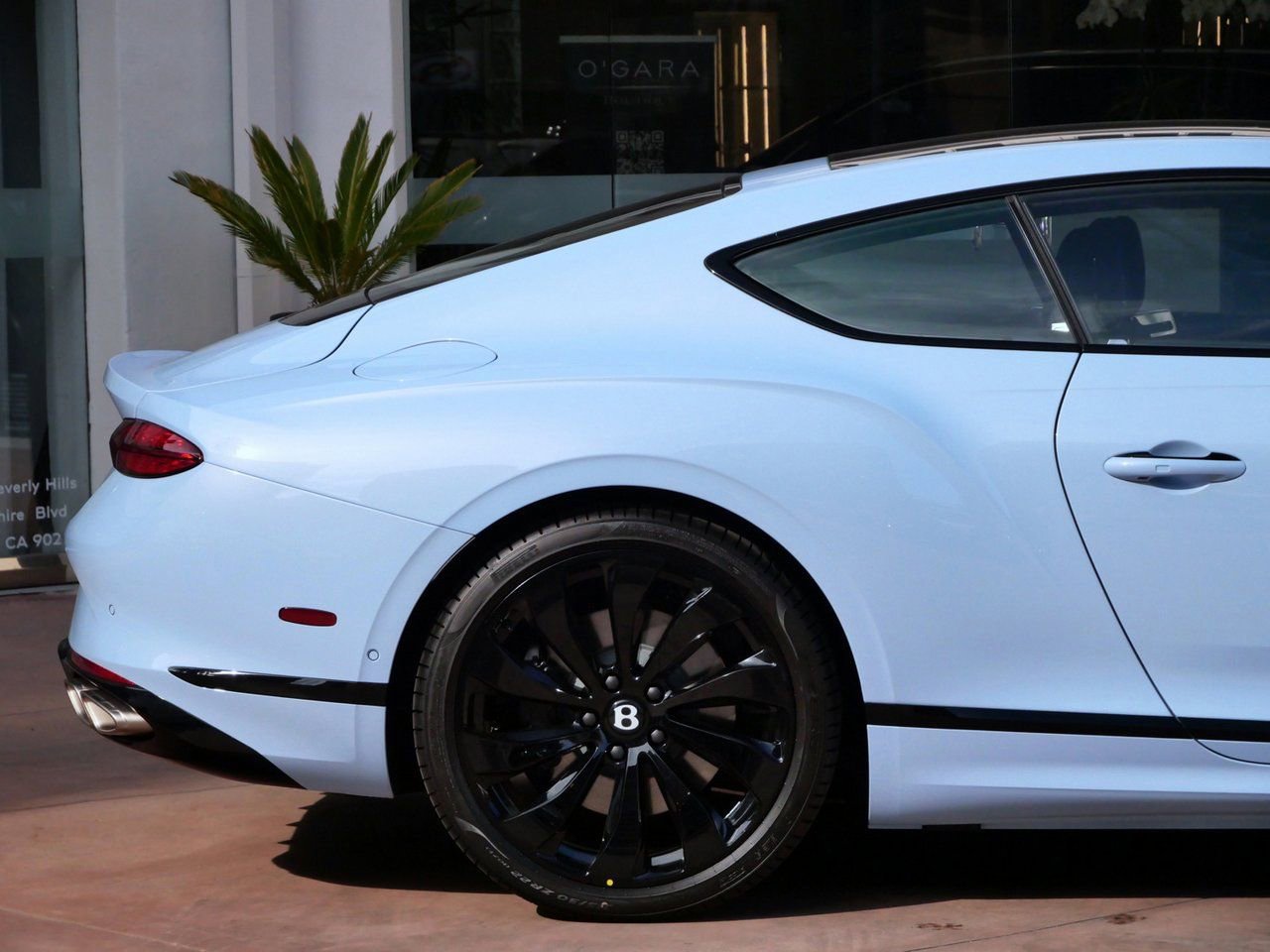 Used 2025 Bentley Continental GT image 9