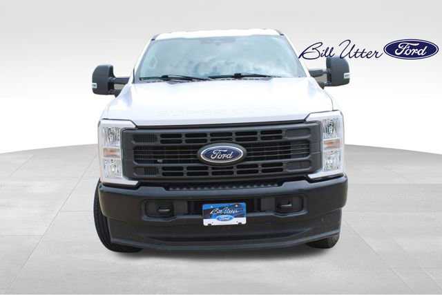 Used 2023 Ford F350 XL w/ FX4 Off-Road Package AWD/4WD image 2