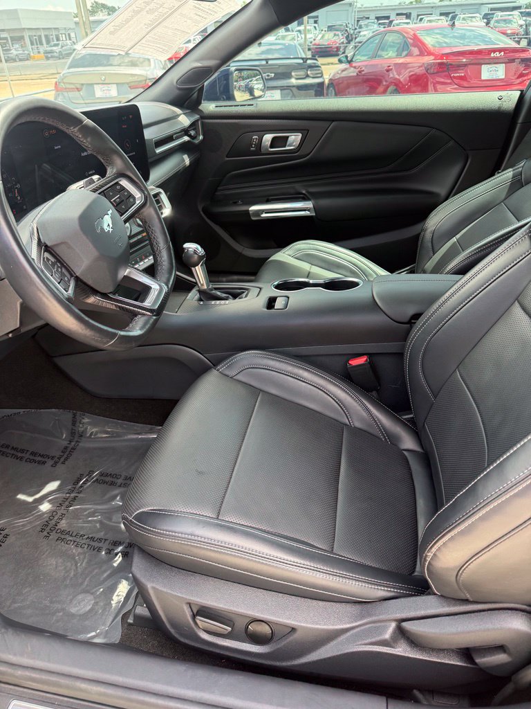 Used 2025 Ford Mustang GT Premium RWD image 12