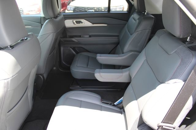 New 2026 Ford Explorer Active w/ Active Comfort Package RWD image 9