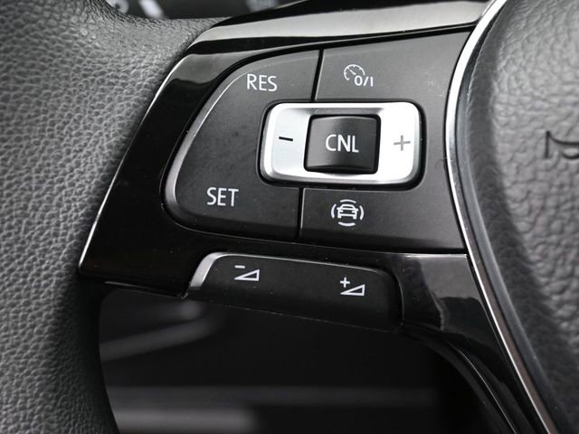 Used 2020 Volkswagen Tiguan S image 16