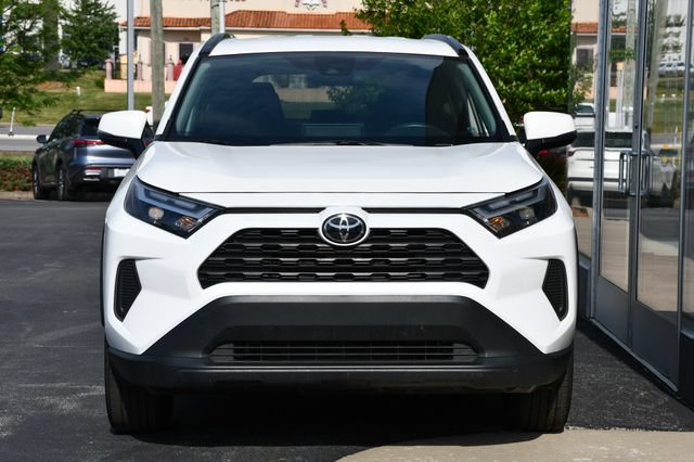 Used 2025 Toyota RAV4 XLE AWD/4WD image 11