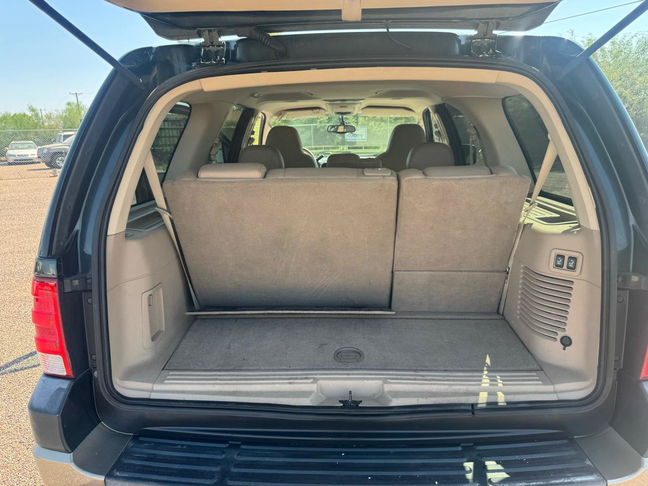 Used 2003 Ford Expedition Eddie Bauer RWD image 30