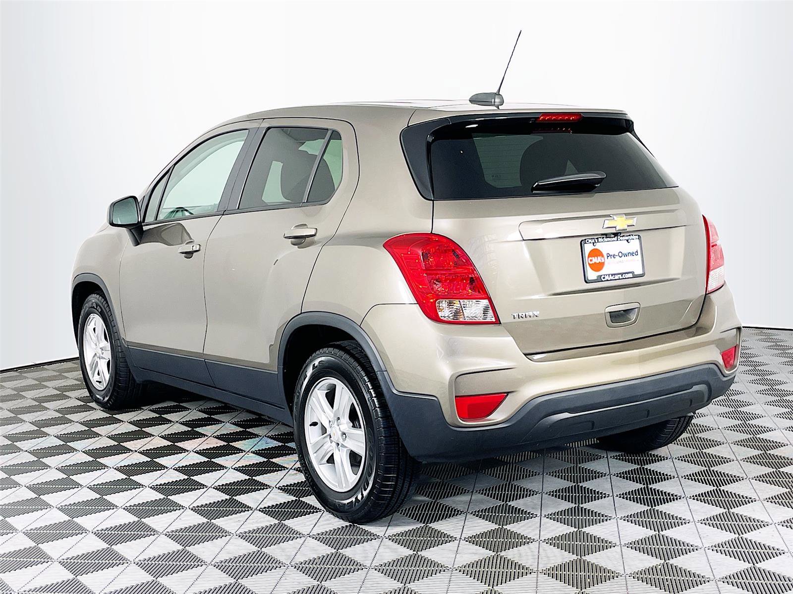 Used 2020 Chevrolet Trax LS w/ Tint and Cruise Package image 6