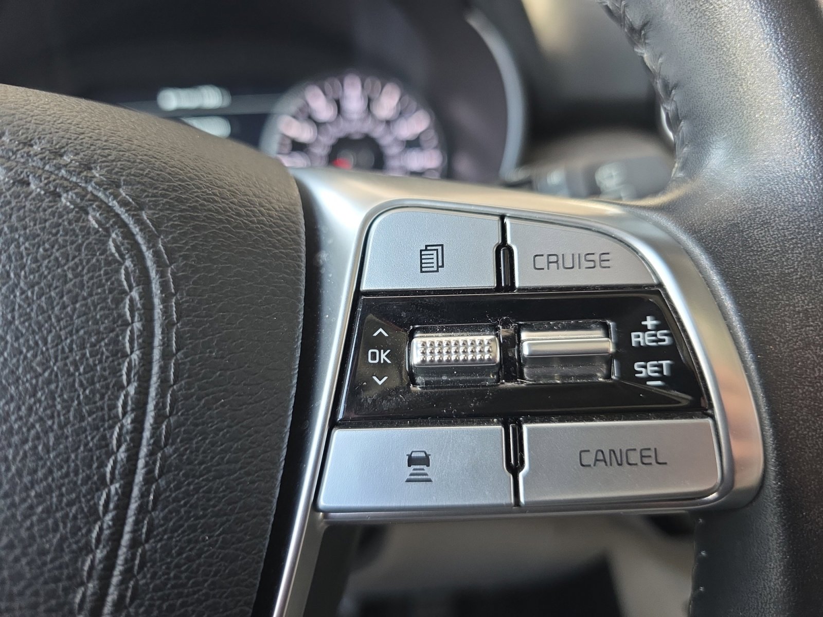 Certified 2022 Kia Telluride SX w/ Towing Package FWD image 24