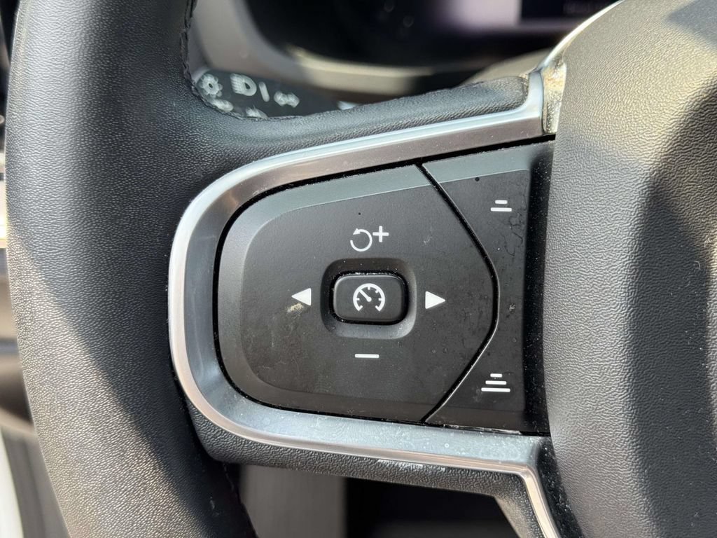 Certified 2023 Volvo S60 B5 Plus w/ Climate Package FWD image 19