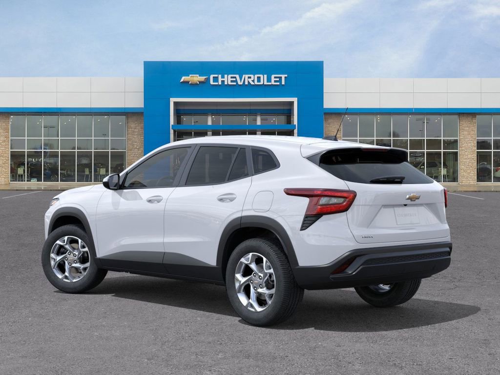New 2026 Chevrolet Trax LS w/ LS Convenience Package FWD image 3