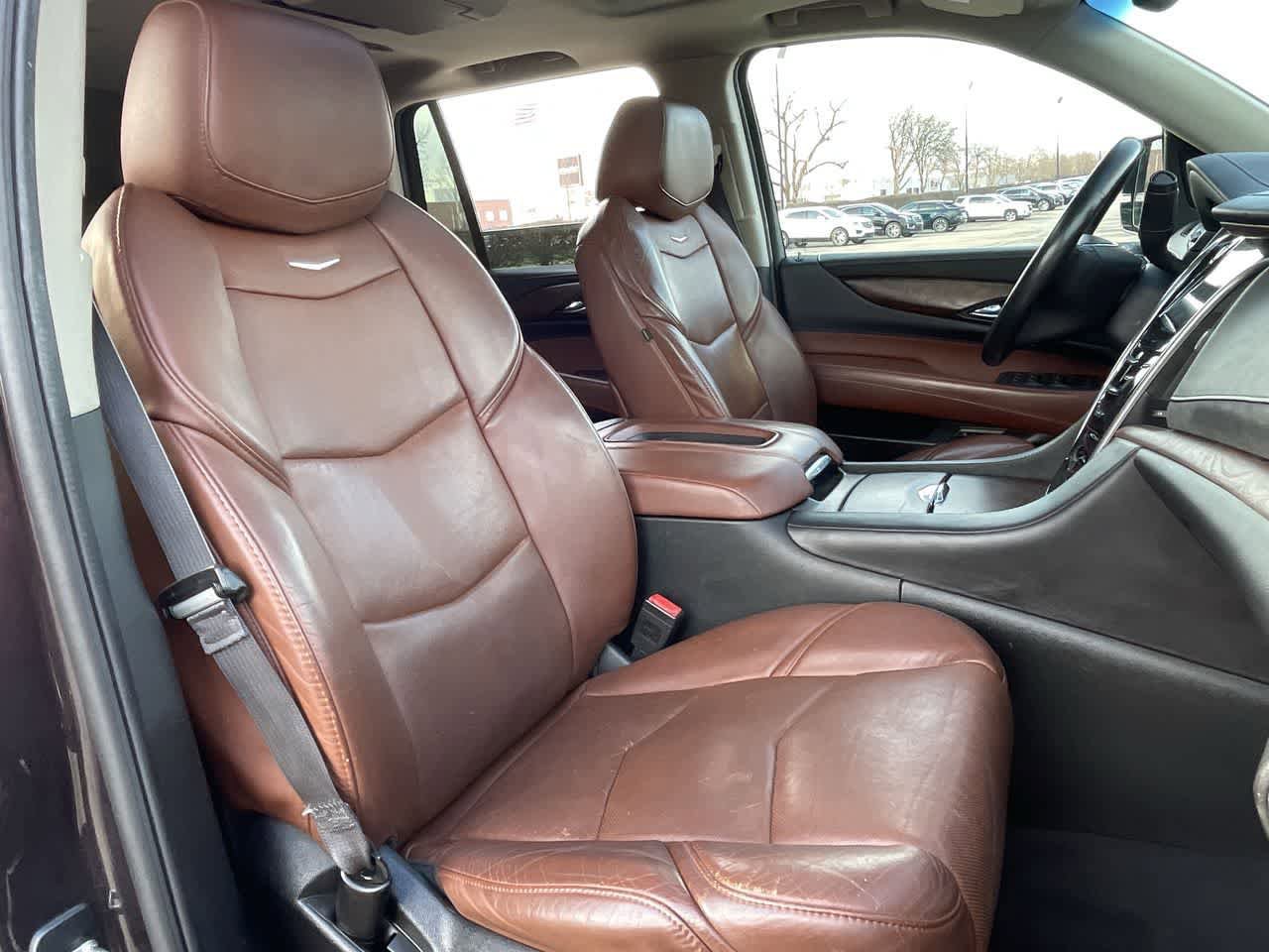 Used 2015 Cadillac Escalade Premium AWD/4WD image 14