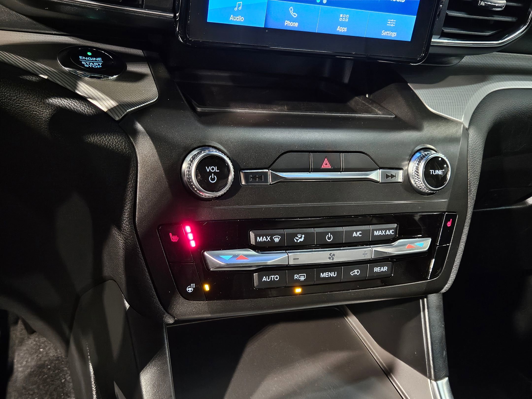 Used 2020 Ford Explorer XLT w/ Equipment Group 202A image 31