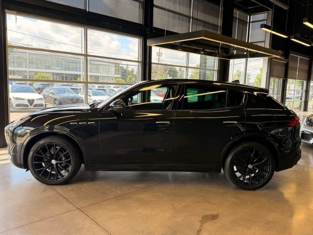 Used 2023 Maserati Grecale Modena AWD/4WD image 2