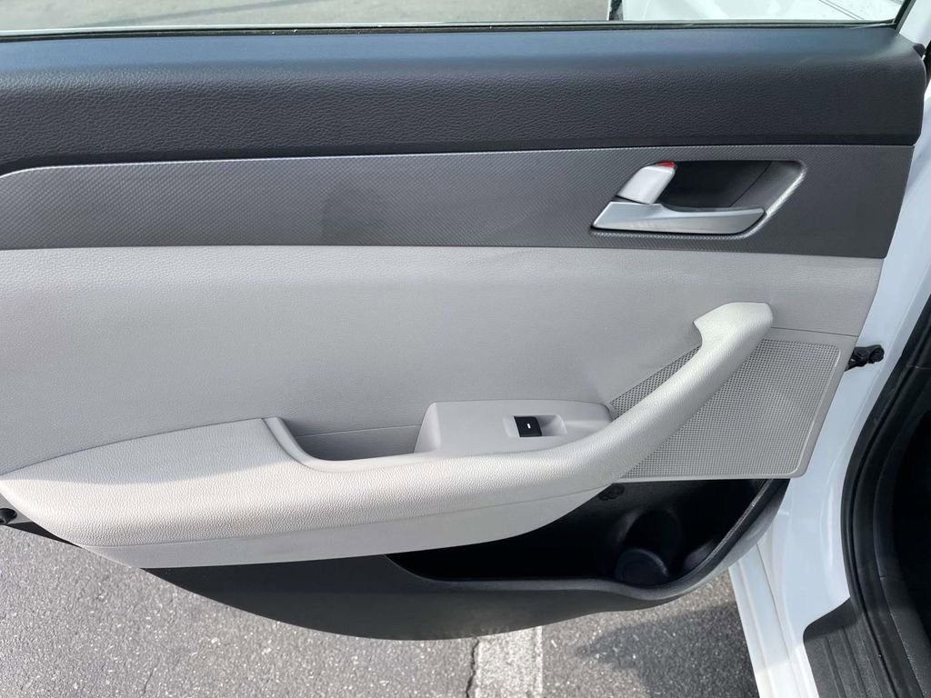 Used 2016 Hyundai Sonata SE image 19