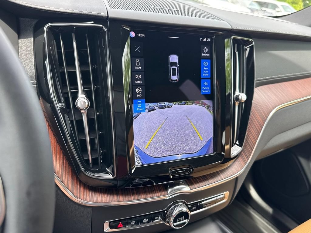 Certified 2023 Volvo XC60 B6 Ultimate w/ Climate Package AWD/4WD image 19