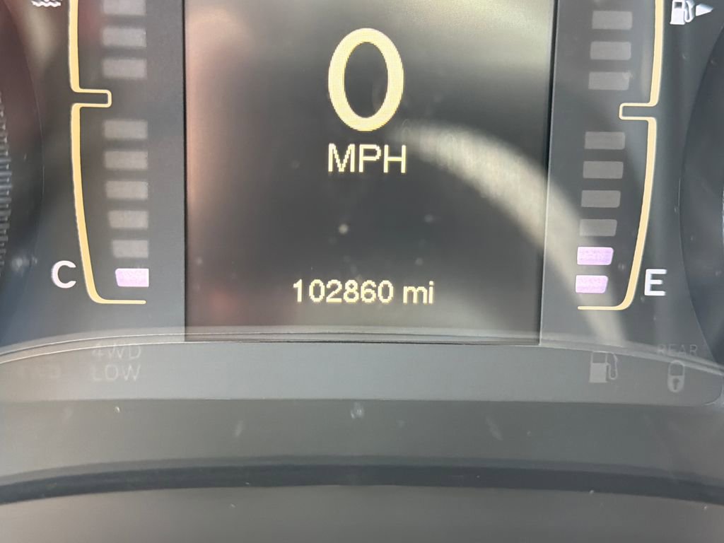Used 2014 Jeep Cherokee Latitude w/ Cold Weather Group FWD image 7