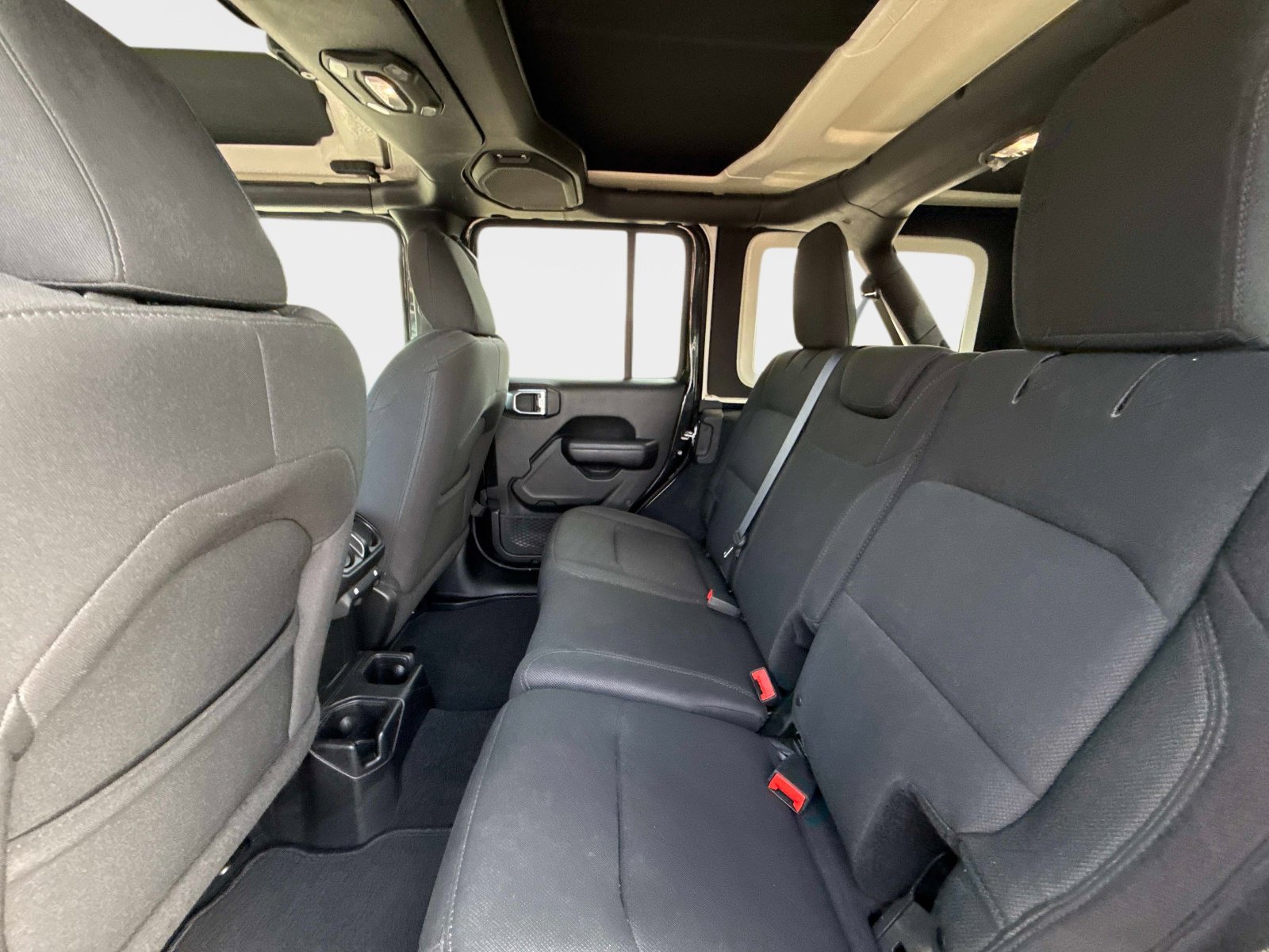 Used 2018 Jeep Wrangler Unlimited Sport S AWD/4WD image 13