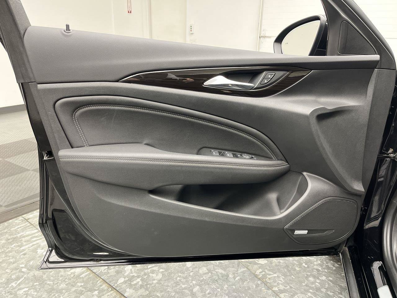 Certified 2020 Buick Regal Essence FWD image 8