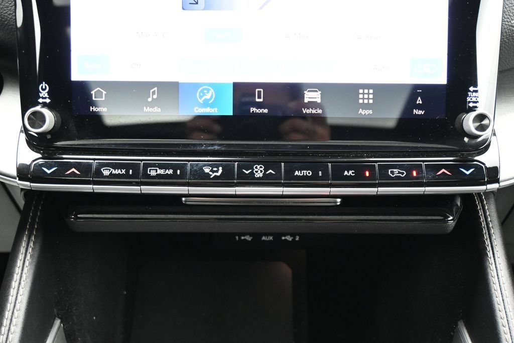 Used 2025 Jeep Wagoneer Series III w/ Premium Group I AWD/4WD image 18