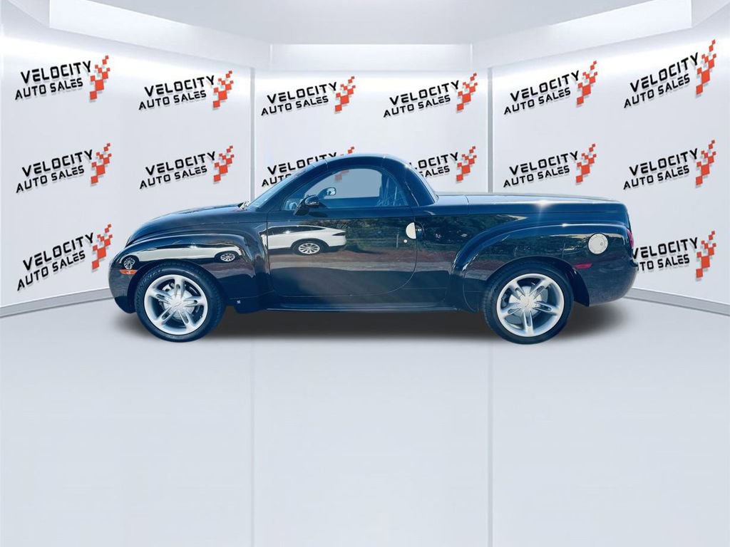 Used 2006 Chevrolet SSR w/ Preferred Equipment Group image 16