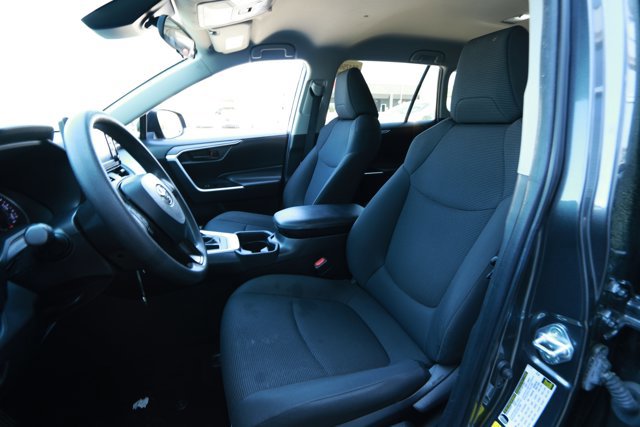 Used 2021 Toyota RAV4 LE FWD image 23