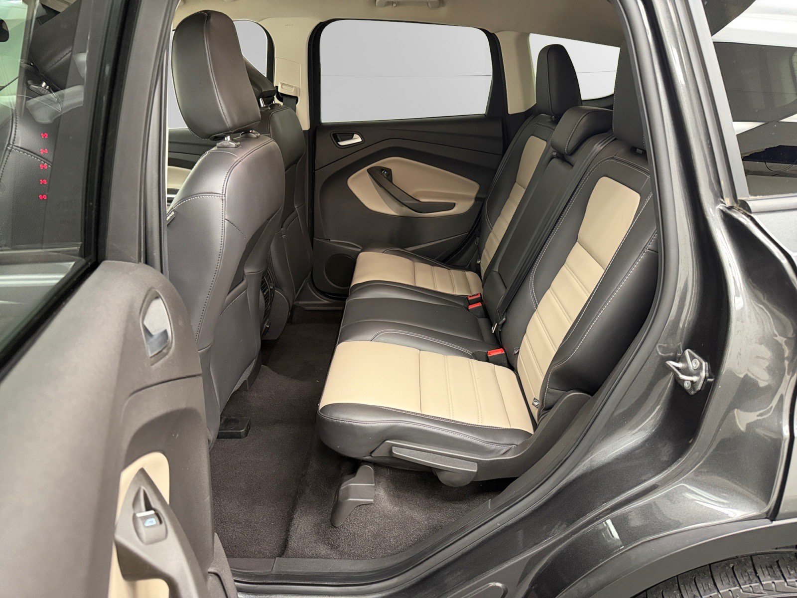 Used 2019 Ford Escape SEL AWD/4WD image 13