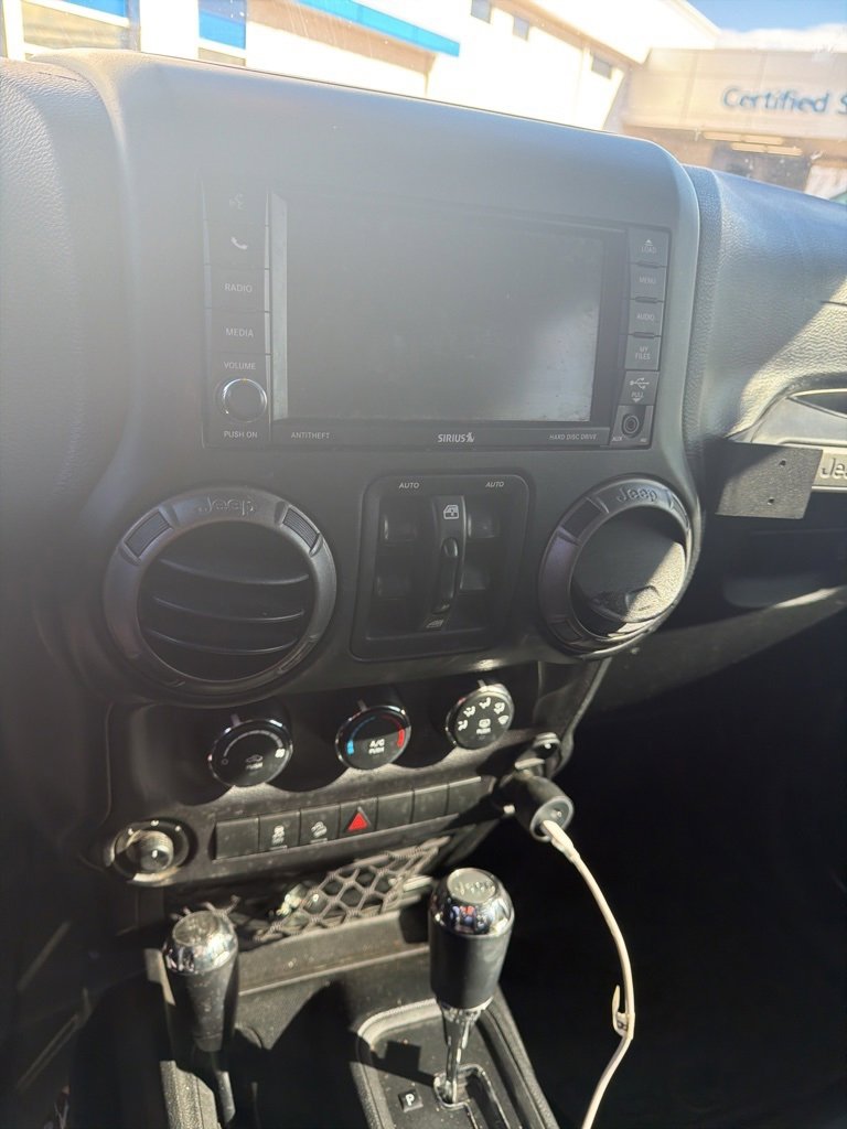 Used 2018 Jeep Wrangler Unlimited Sport S image 9