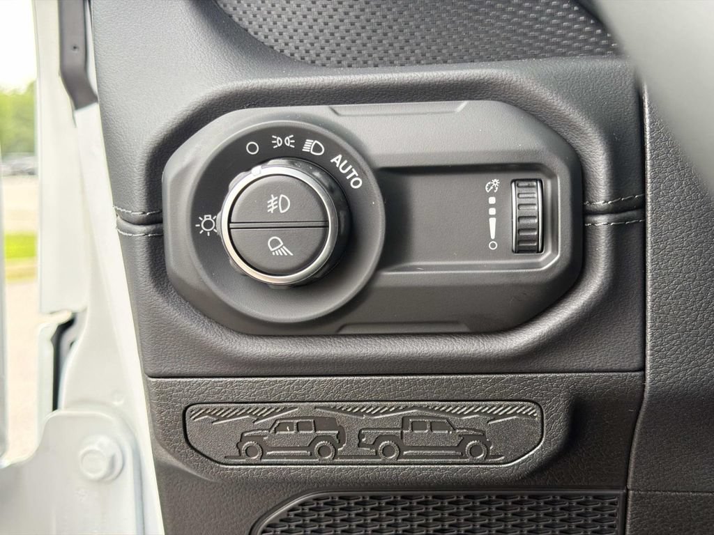 New 2026 Jeep Gladiator Rubicon AWD/4WD image 14
