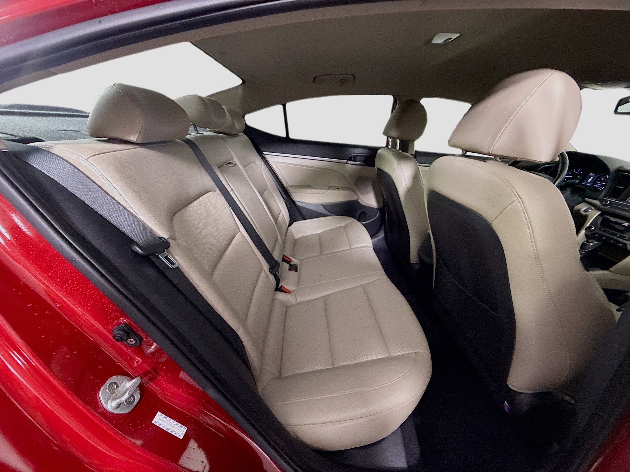 Used 2017 Hyundai Elantra Limited image 27