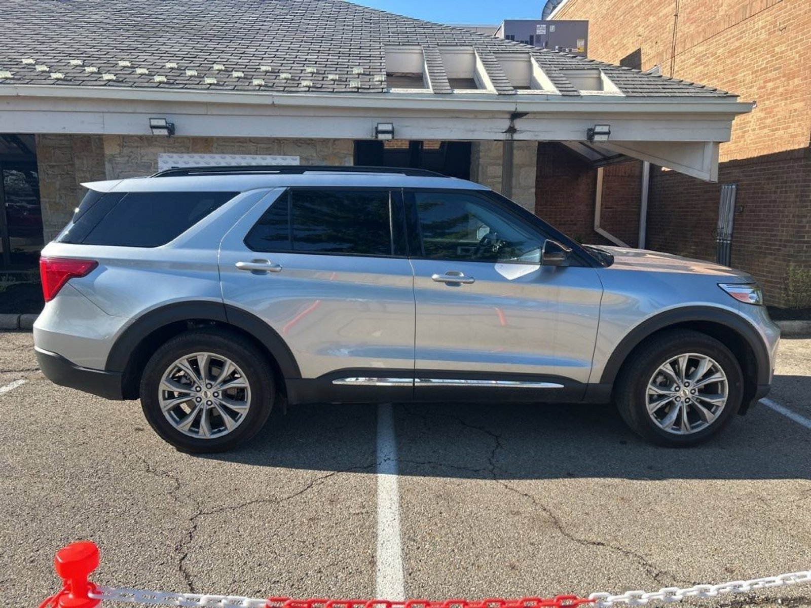 Used 2024 Ford Explorer XLT w/ Equipment Group 202A image 5