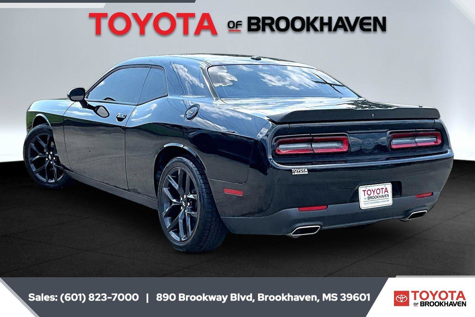 Used 2022 Dodge Challenger SXT w/ Blacktop Package RWD image 2