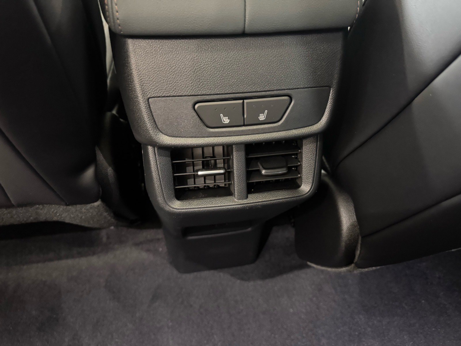 New 2026 GMC Terrain AT4 w/ Convenience Package III AWD/4WD image 12