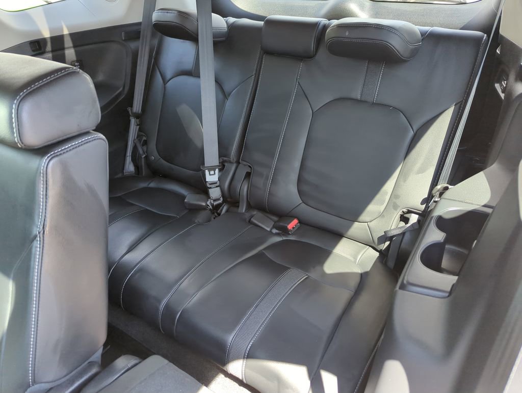 Used 2025 Honda Pilot Touring image 31