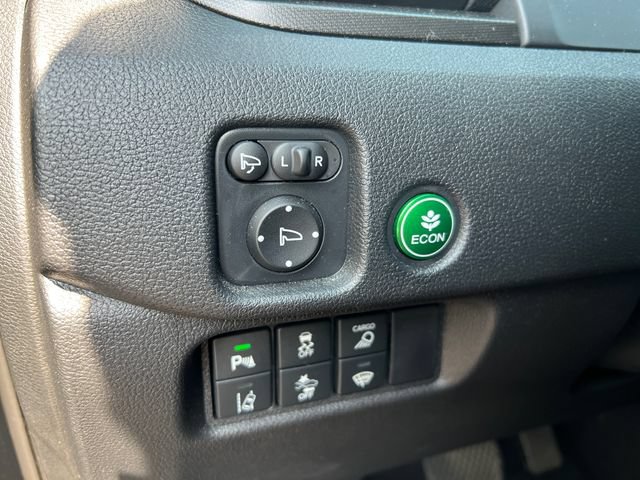 Used 2025 Honda Ridgeline TrailSport image 35