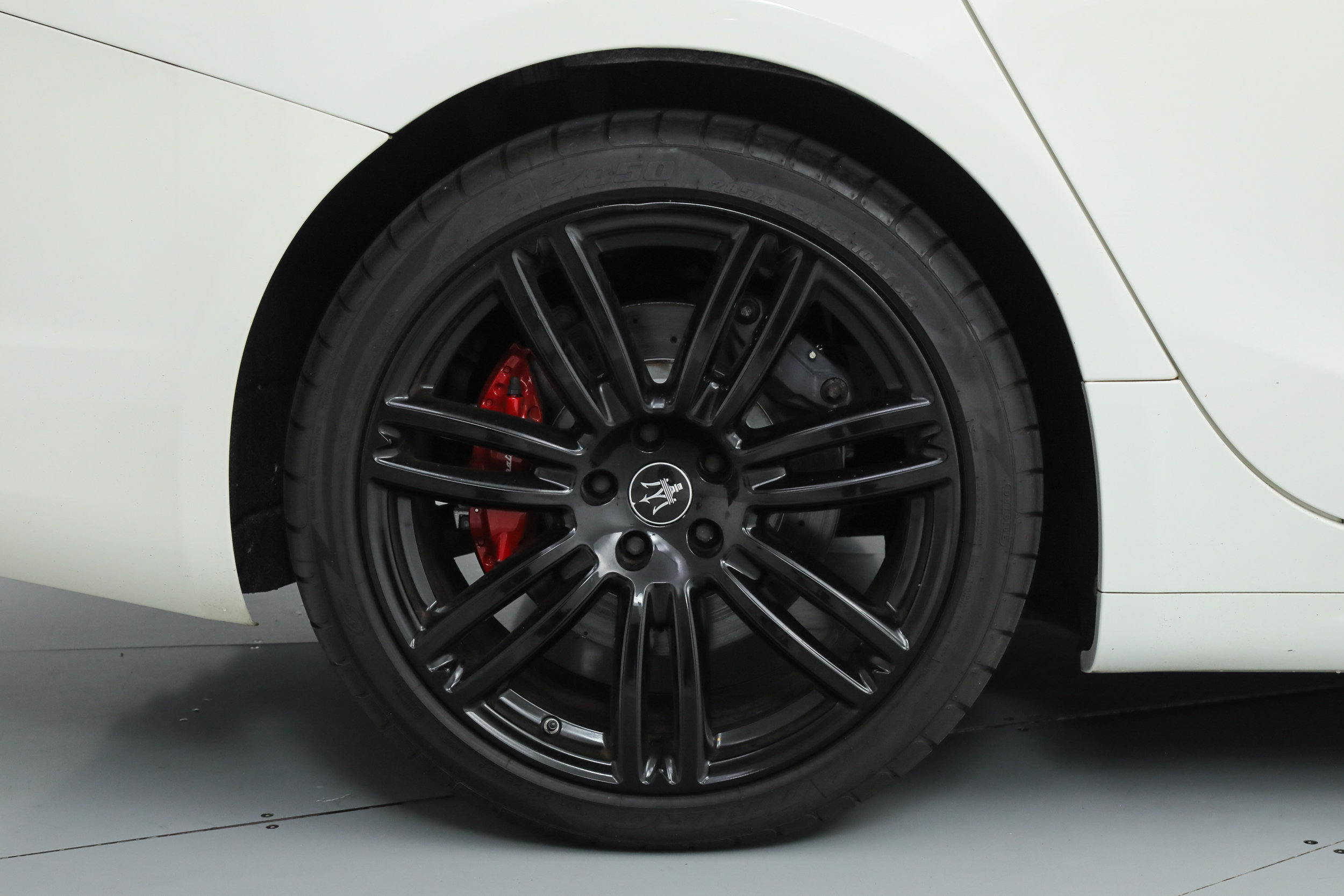 Certified 2023 Maserati Ghibli Modena RWD image 21