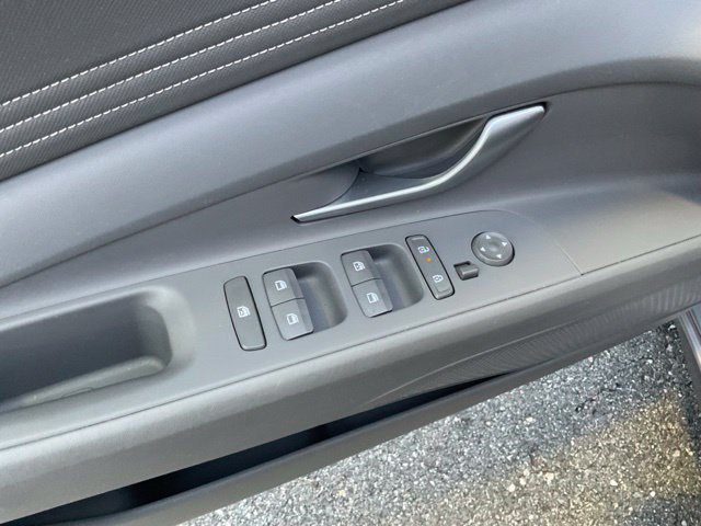 Used 2025 Hyundai Elantra SEL FWD image 10