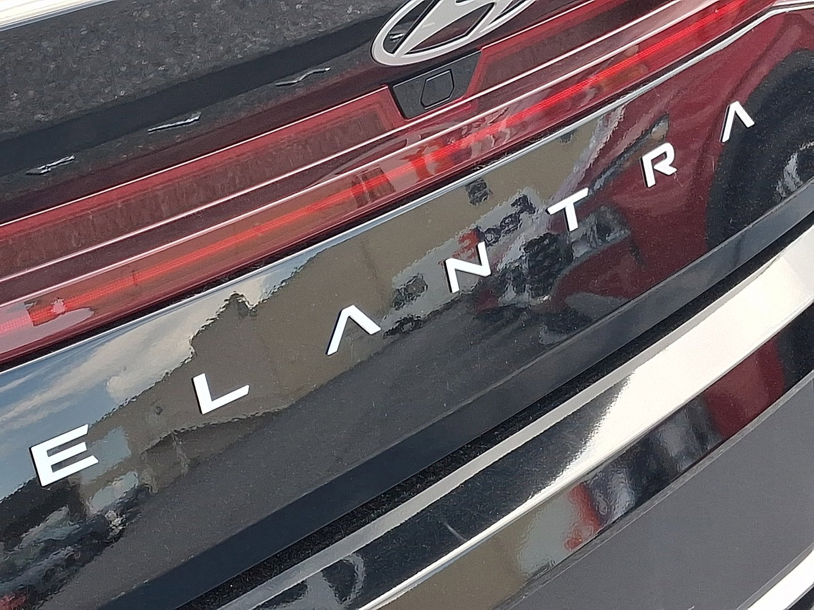 Certified 2024 Hyundai Elantra Blue FWD image 31