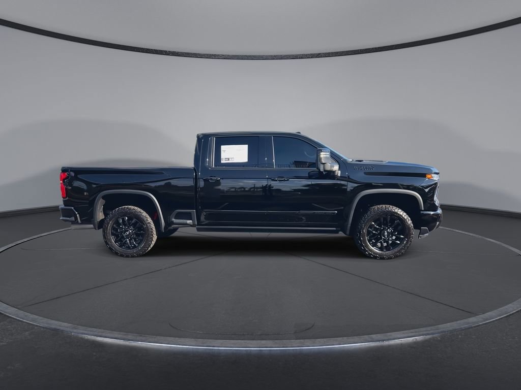 Used 2025 Chevrolet Silverado 2500 High Country w/ High Country Premium Package AWD/4WD image 9