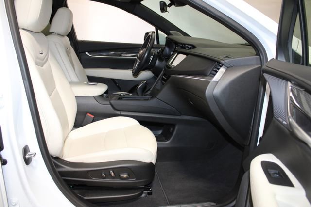 Certified 2024 Cadillac XT5 Sportv w/ Technology Package AWD/4WD image 14