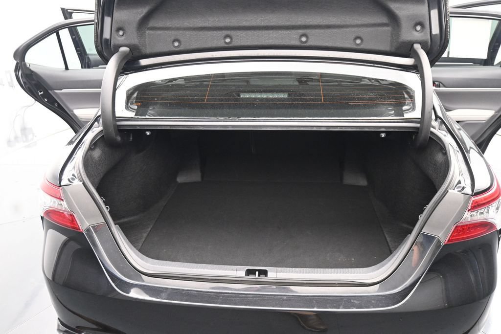 Used 2023 Toyota Camry XSE FWD image 19
