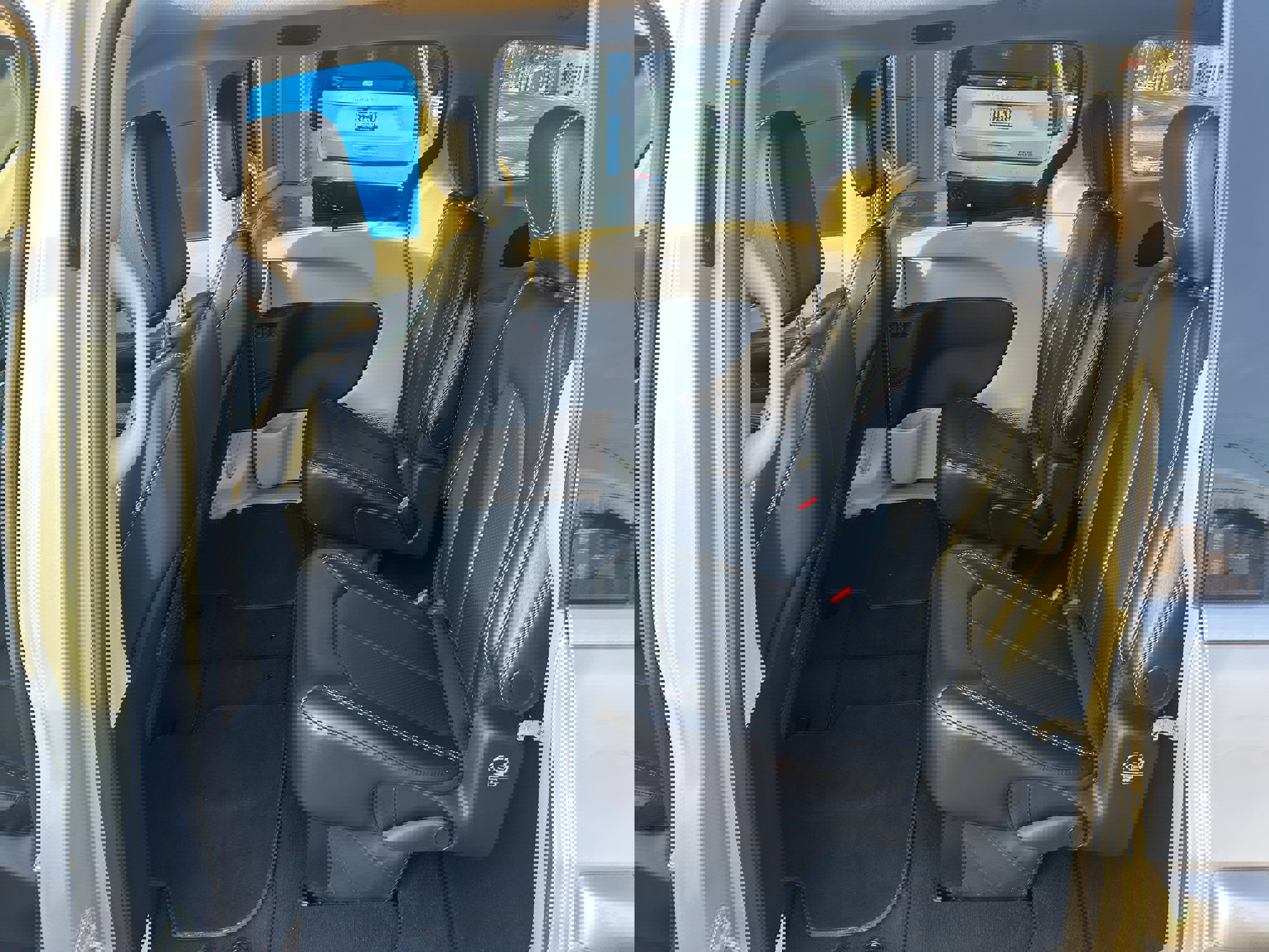 Used 2024 Chrysler Pacifica Touring-L image 31